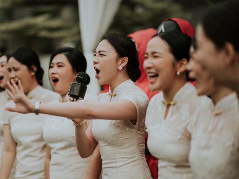 12 Hilarious Chinese Wedding Door Games for a Memorable Gatecrash