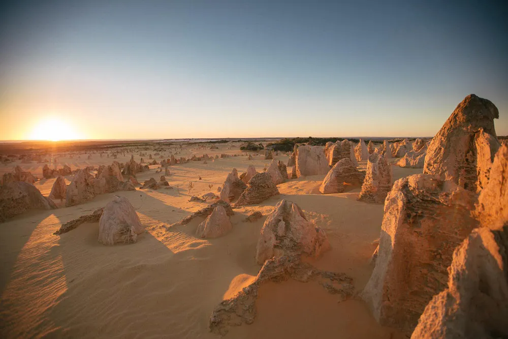 Mustard Seed Photo. The Pinnacles, West Australia. theweddingnotebook.com