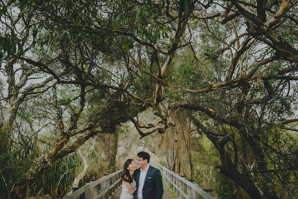 Steven Cheah Photography. Kent Street Weir Park, Wilson. theweddingnotebook.com