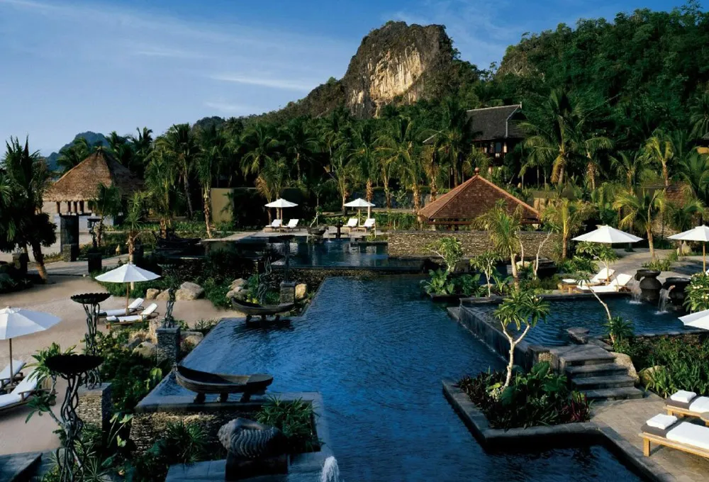 Four Seasons Langkawi. Luxury Honeymoon Resorts in Southeast Asia. theweddingnotebook.com