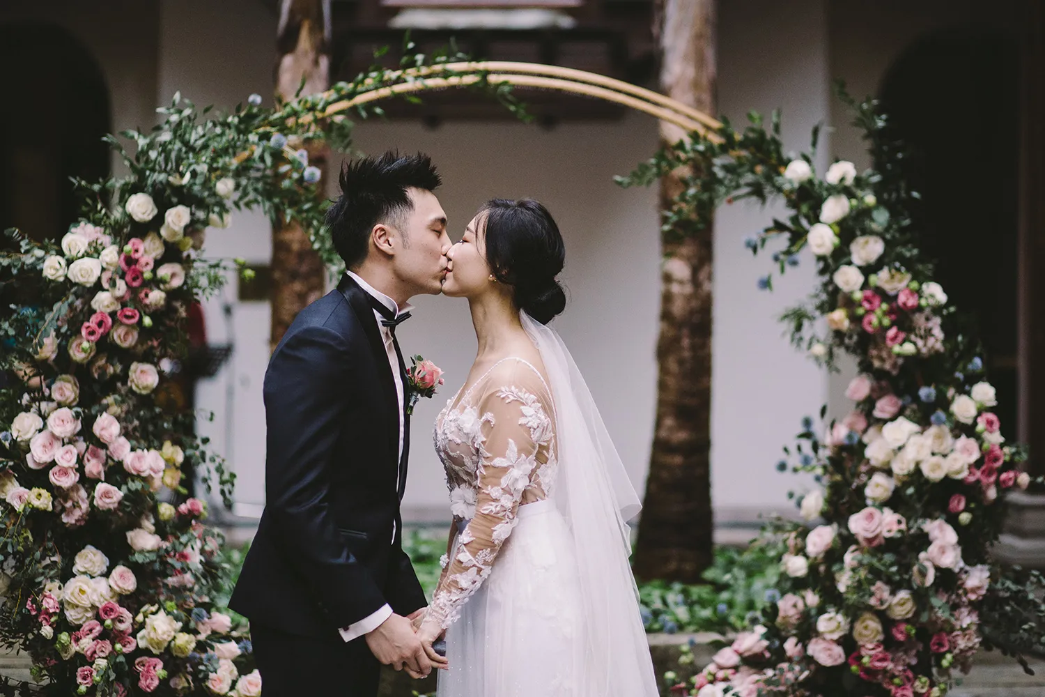 Jenny Sun Photography. theweddingnotebook.com