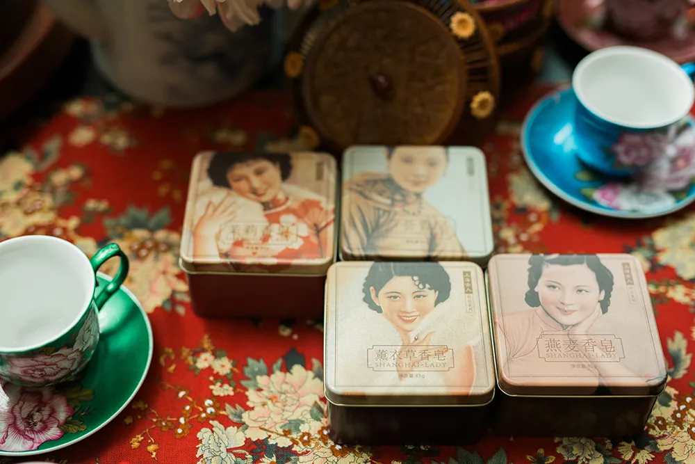 Photo by Peter Herman Photography. theweddingnotebook.com 