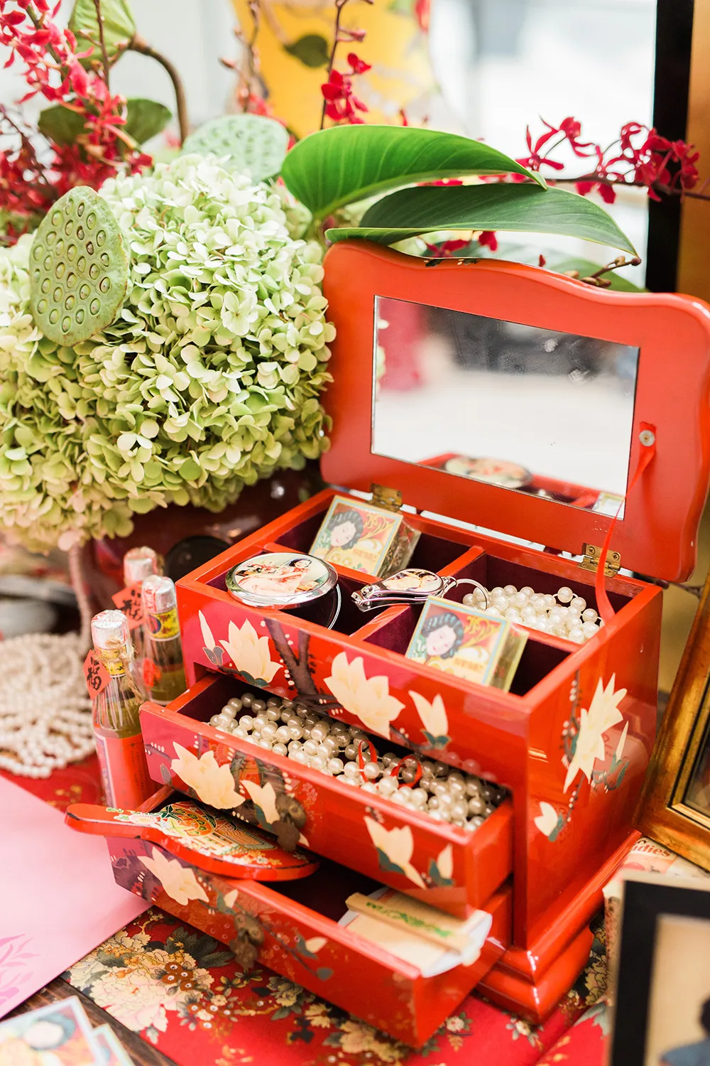 Photo by Peter Herman Photography. theweddingnotebook.com 