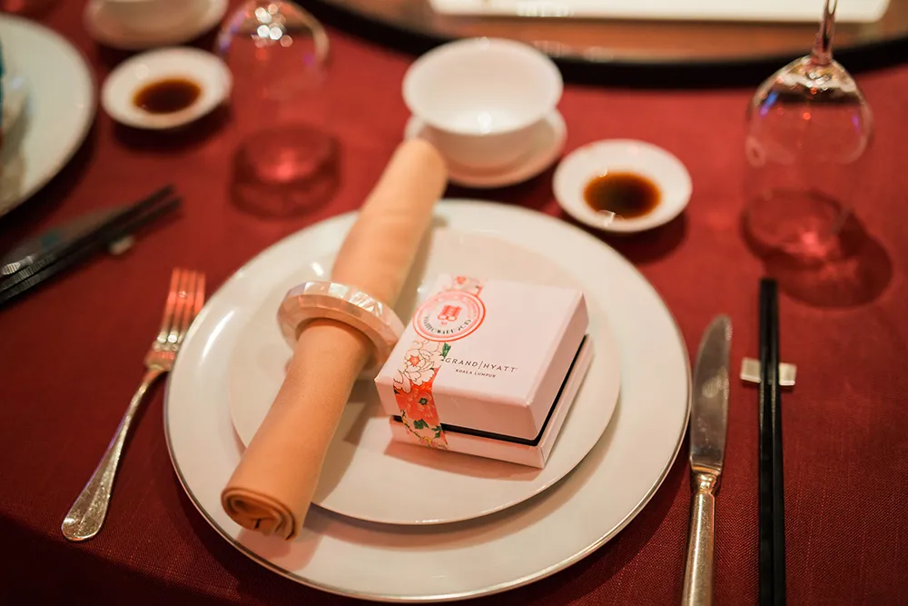 Photo by Peter Herman Photography. theweddingnotebook.com 