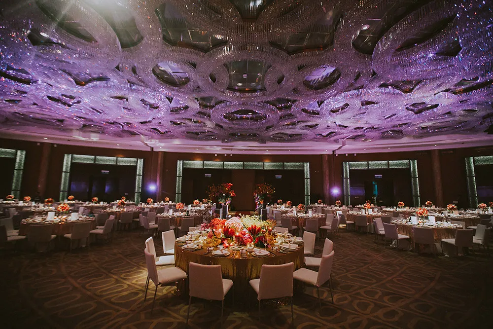 Photo by Louis Loo Photography. theweddingnotebook.com