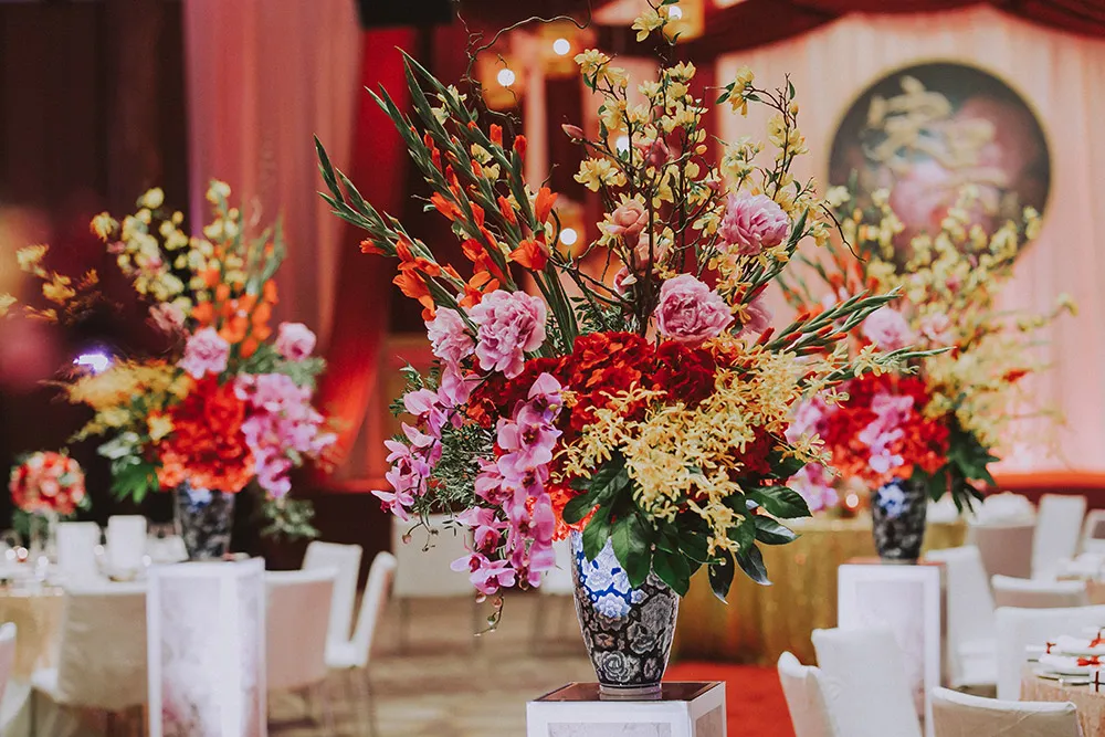 Photo by Louis Loo Photography. theweddingnotebook.com