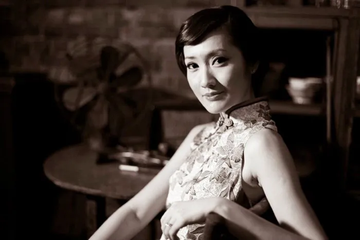 1960s Shanghai Style. Photography by Chris Ling International Photographers. theweddingnotebook.com
