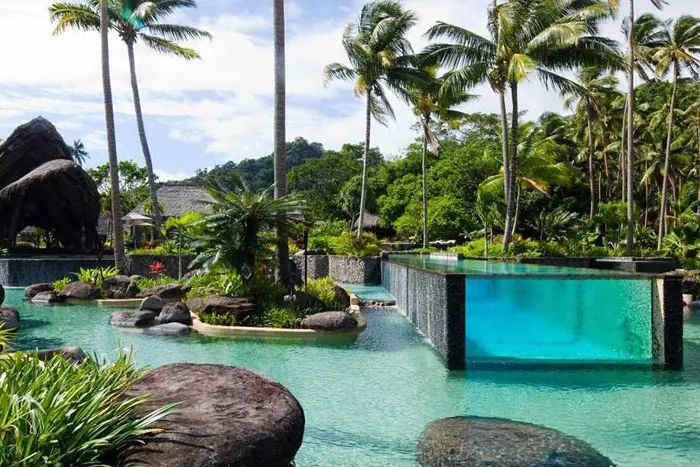 20 Honeymoon Ideas – Laucada Island, Fiji. theweddingnotebook.com