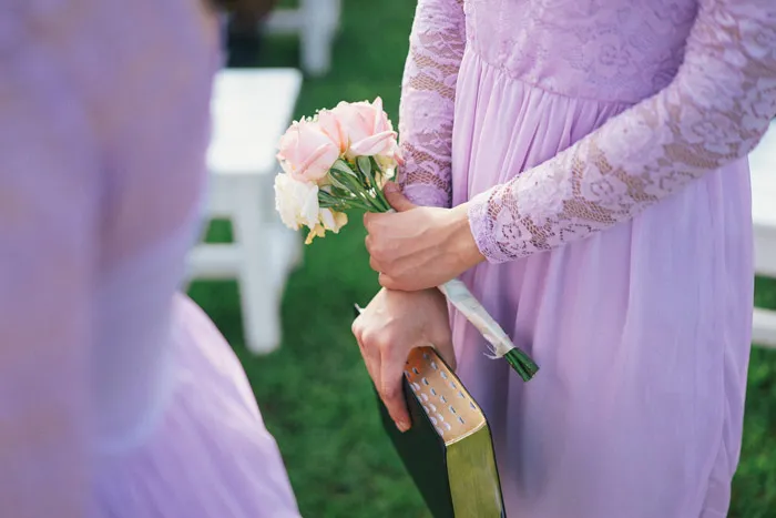 Purple bridesmaids. Photo by Fabulous Moments. theweddingnotebook.com