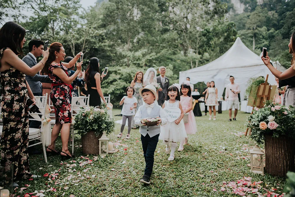 Twins photography. theweddingnotebook.com