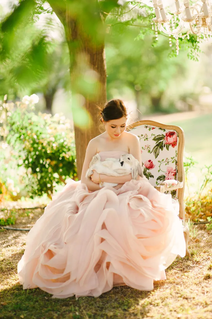 Photo by Jason Tey Photography. theweddingnotebook.com