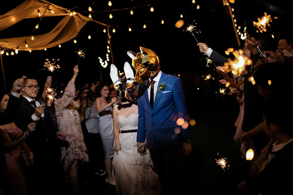 Photo by Axioo. ttp://theweddingnotebook.com