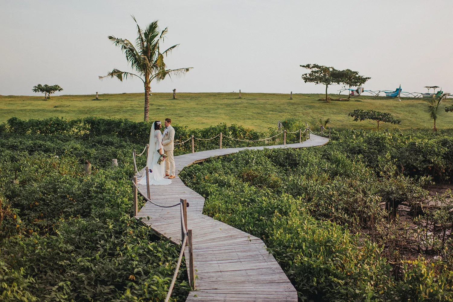 Destination wedding in Bali. Photography by Terralogical. theweddingnotebook.com