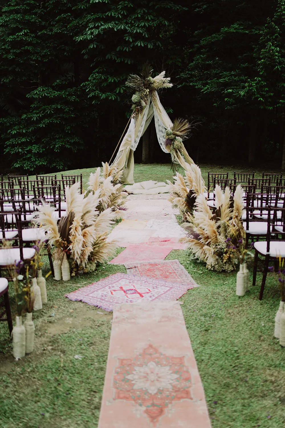 Chong Yee Photography. theweddingnotebook.com