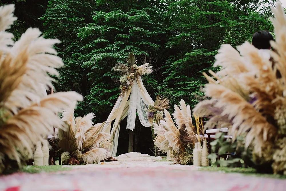 Chong Yee Photography. theweddingnotebook.com