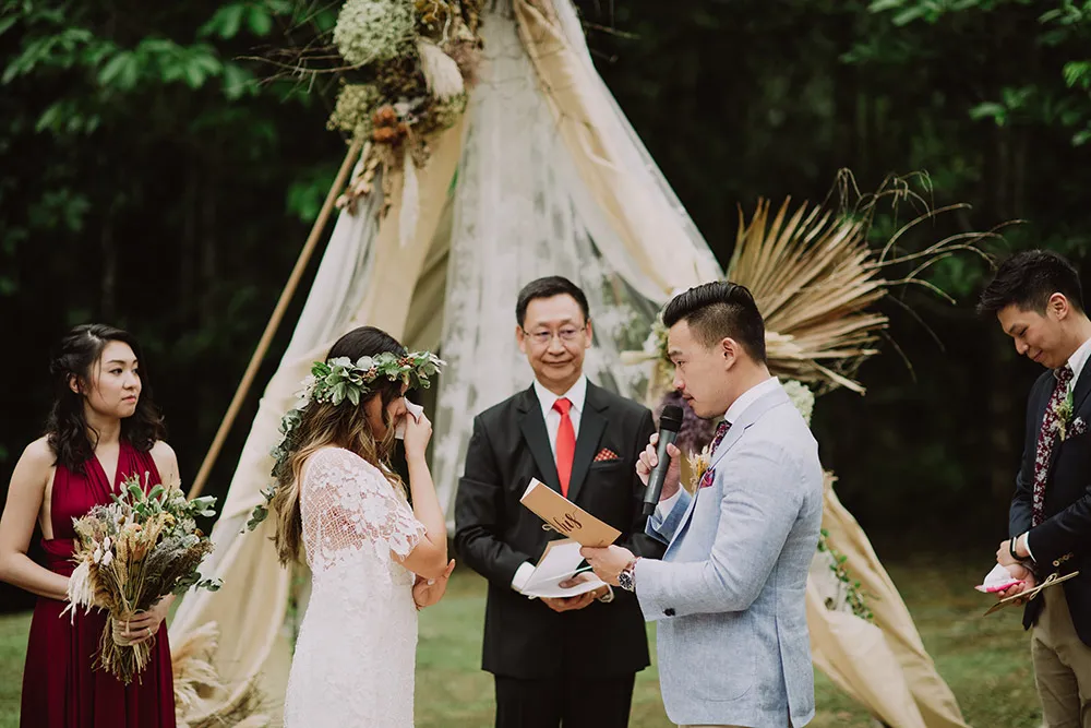 Chong Yee Photography. theweddingnotebook.com