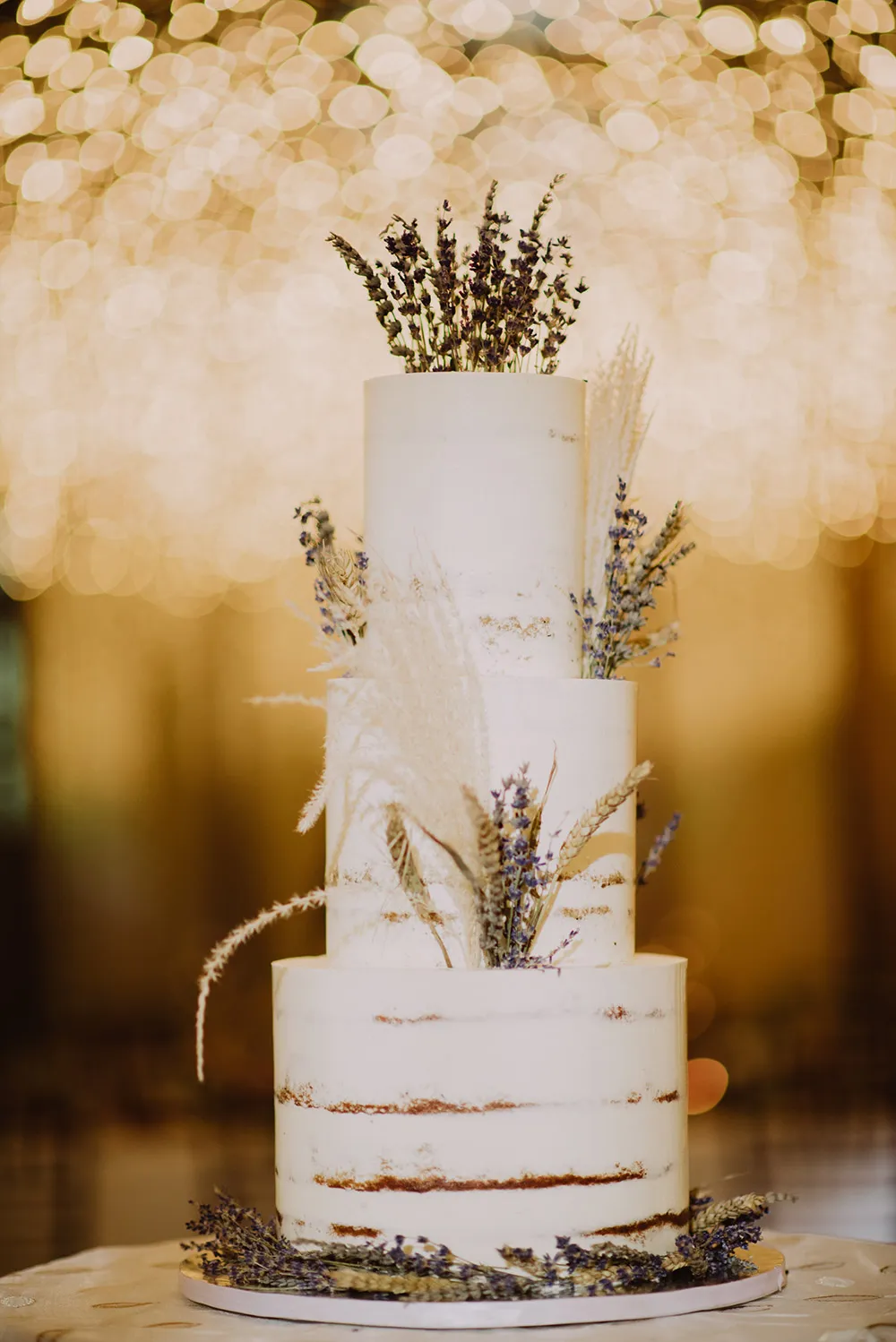 Chong Yee Photography. theweddingnotebook.com