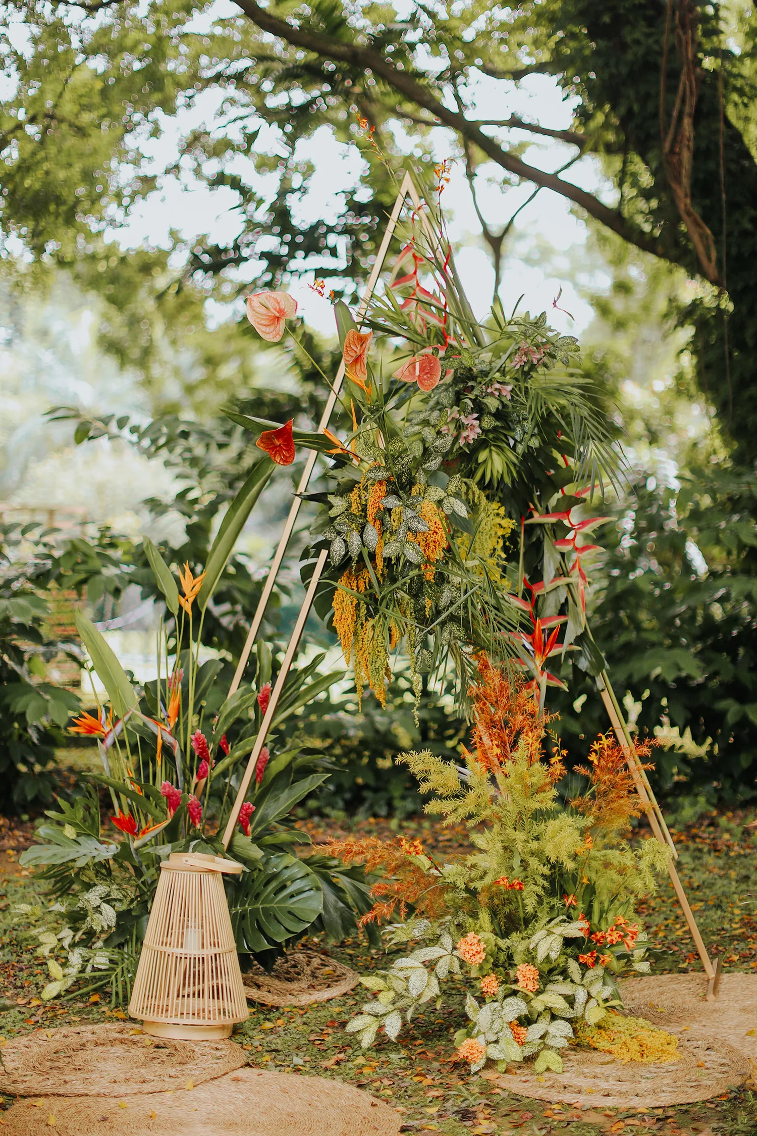 Photo by Present on Pixels. theweddingnotebook.com