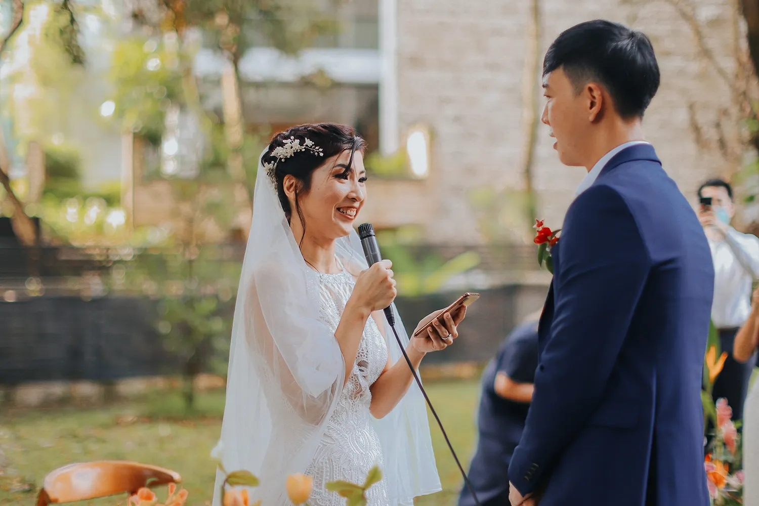 Photo by Present on Pixels. theweddingnotebook.com