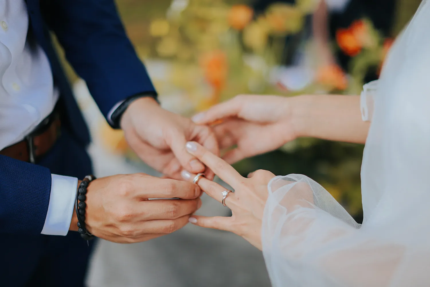 Photo by Present on Pixels. theweddingnotebook.com