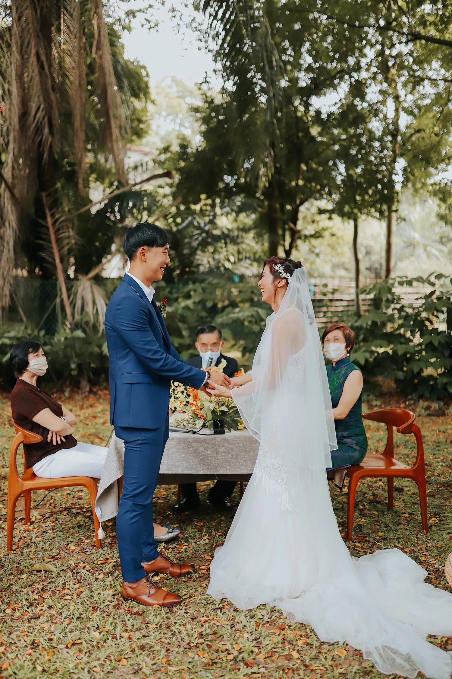 Photo by Present on Pixels. theweddingnotebook.com