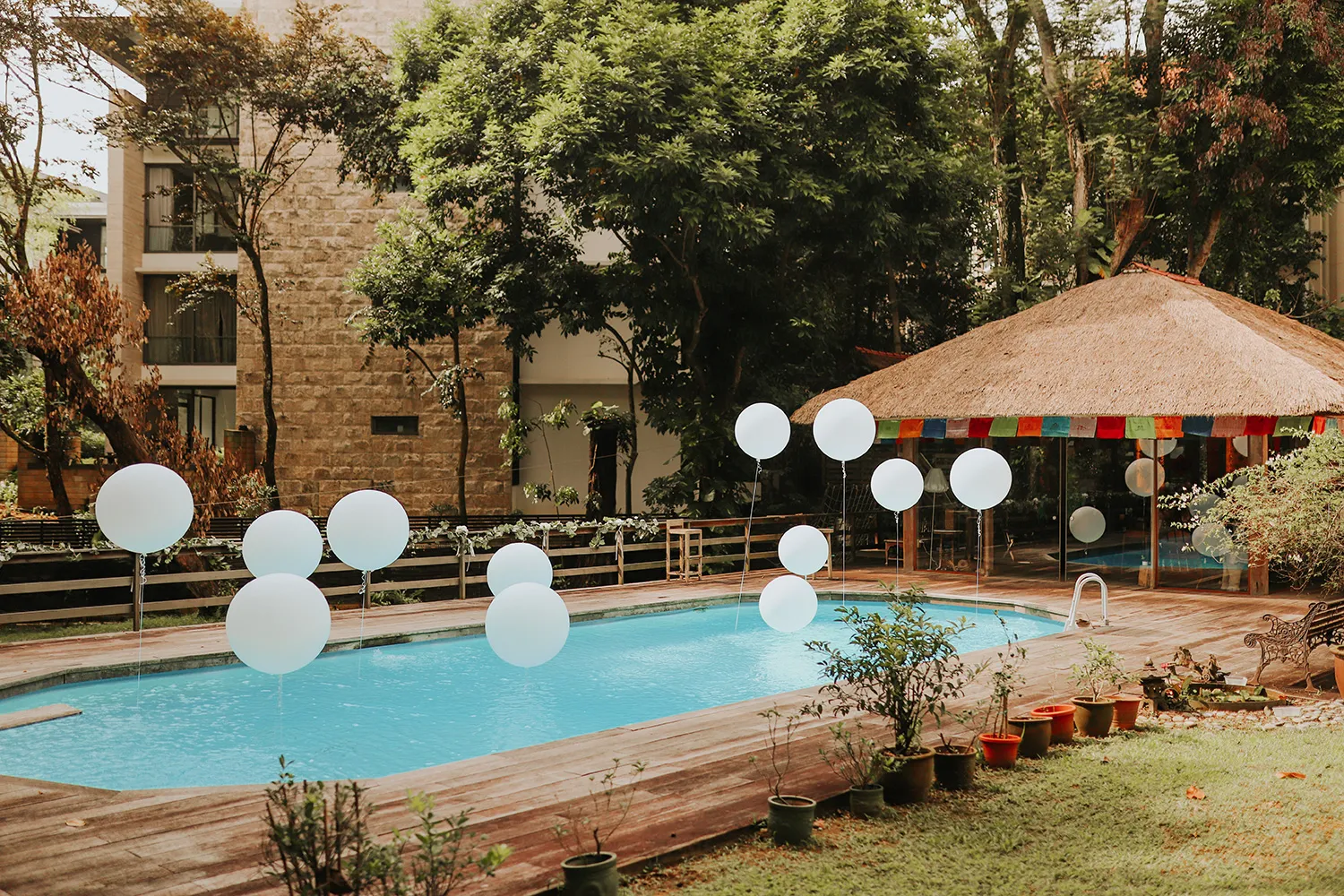 Photo by Present on Pixels. theweddingnotebook.com