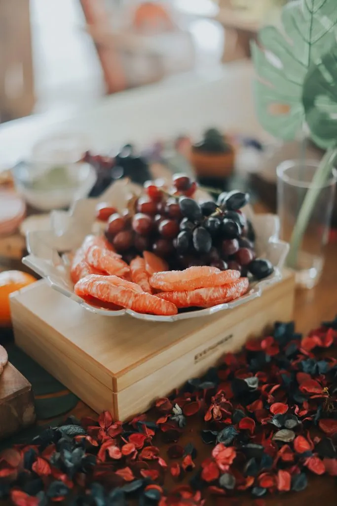 Photo by Present on Pixels. theweddingnotebook.com