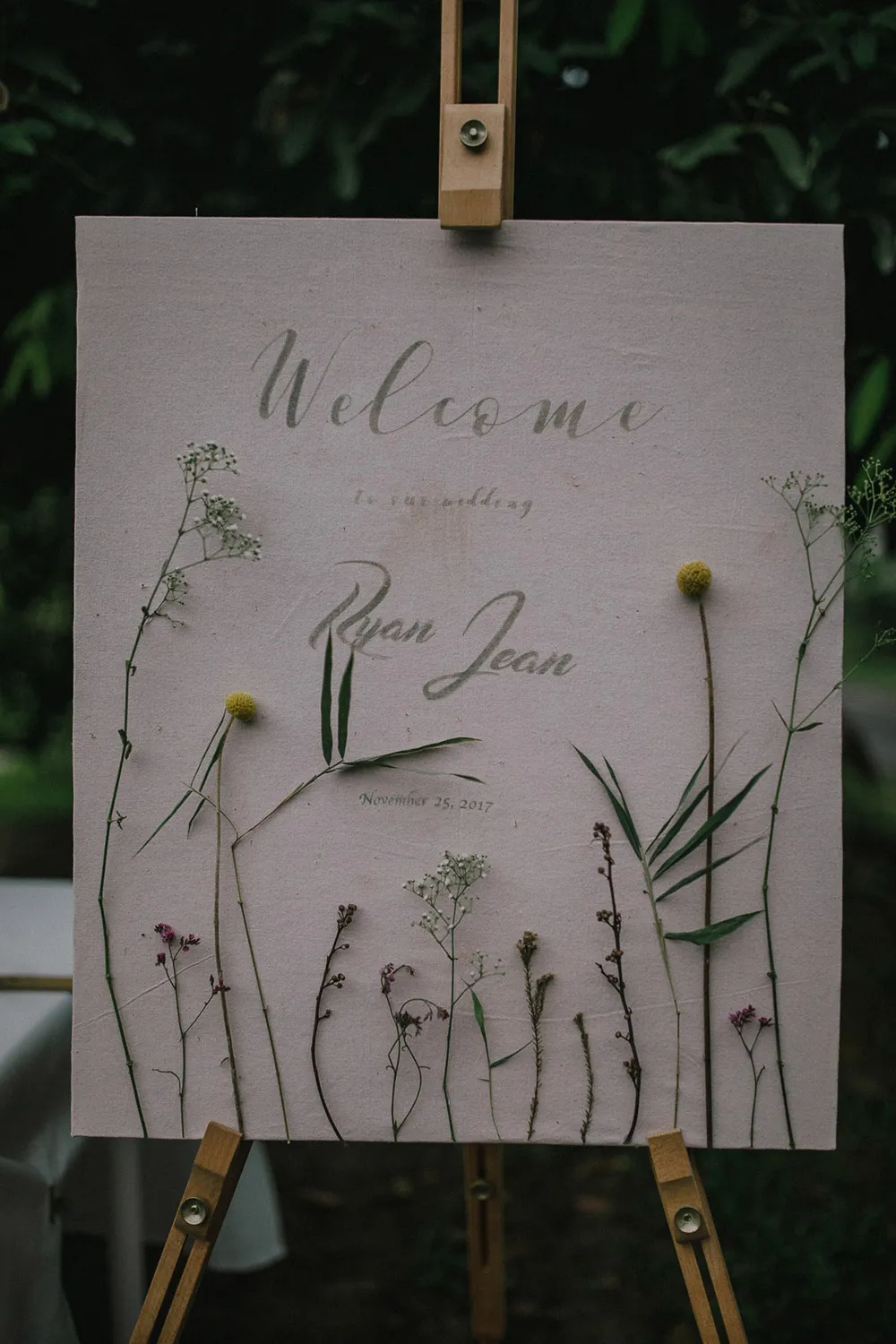 Photo by Hellojanelee. theweddingnotebook.com