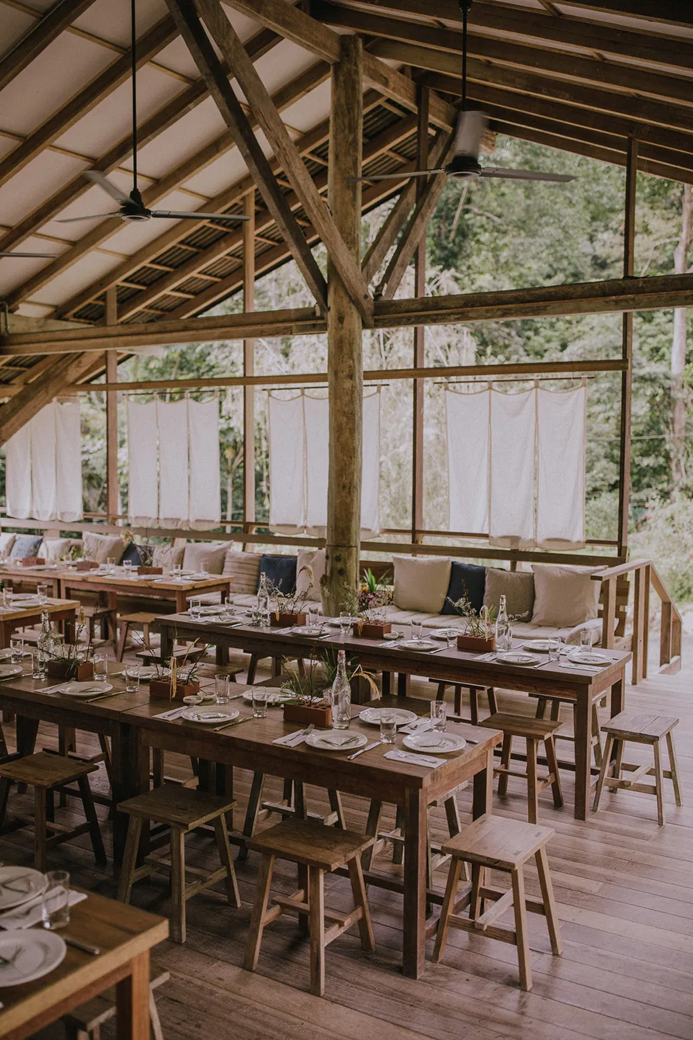 Photo by Hellojanelee. theweddingnotebook.com