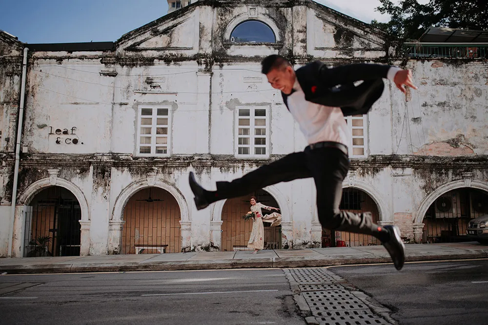 Photo by Jessielyee Photography. theweddingnotebook.com