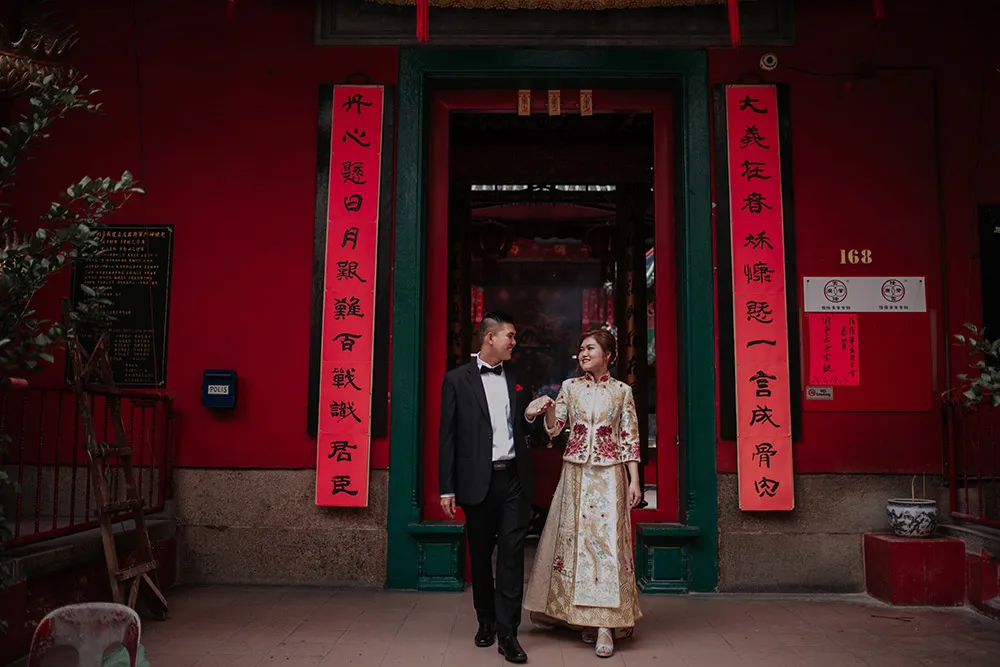 Photo by Jessielyee Photography. theweddingnotebook.com