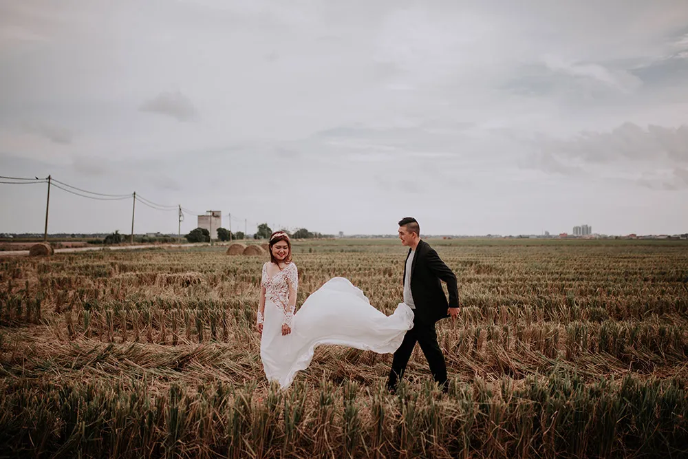 Photo by Jessielyee Photography. theweddingnotebook.com