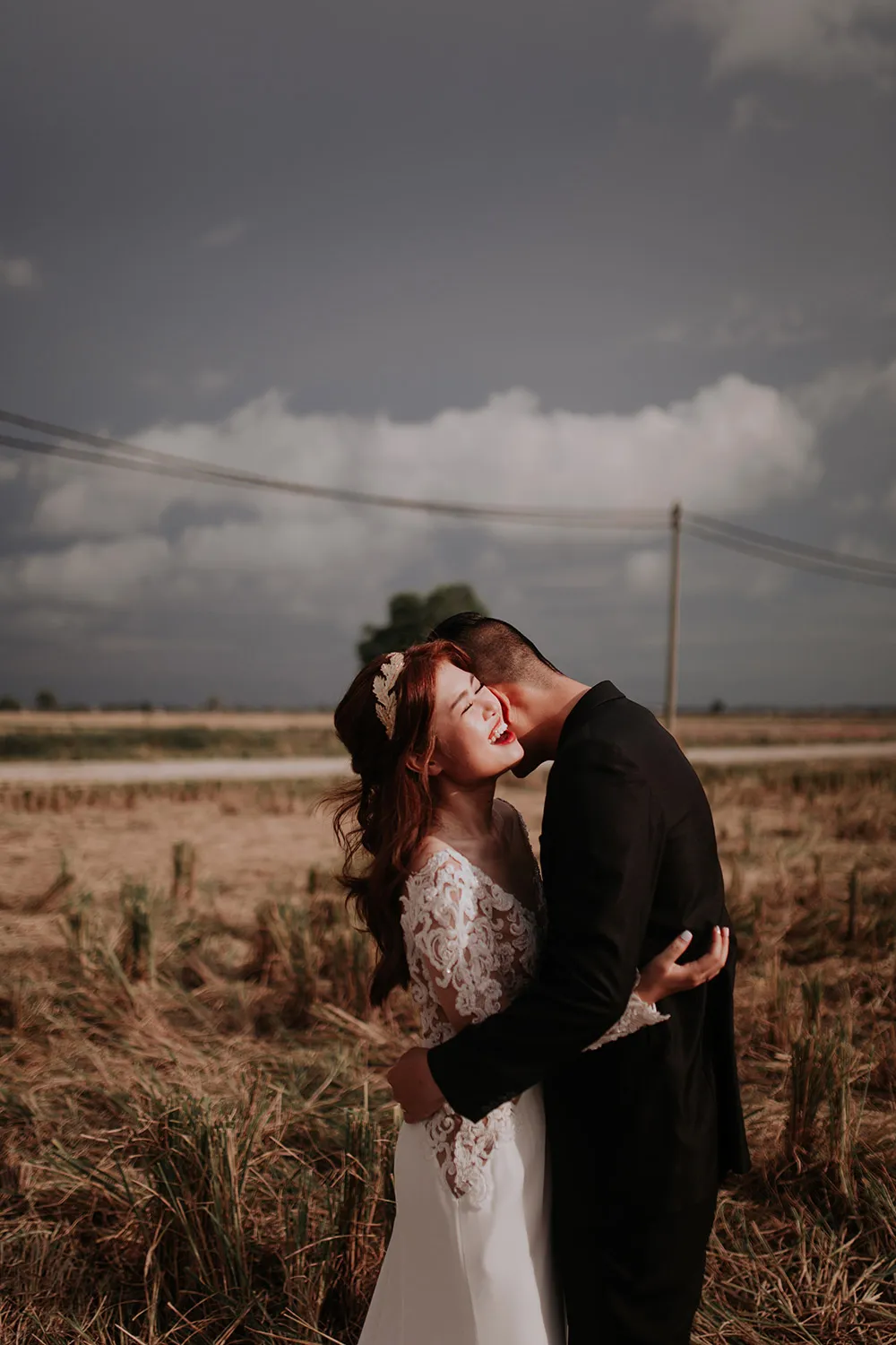 Photo by Jessielyee Photography. theweddingnotebook.com