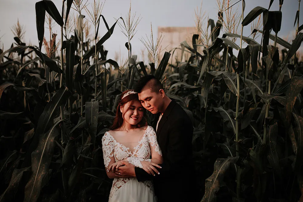 Photo by Jessielyee Photography. theweddingnotebook.com