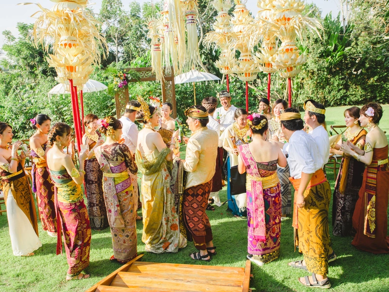 A Ceremoniously Vibrant Balinese Wedding at Villa Ambalama, Bali