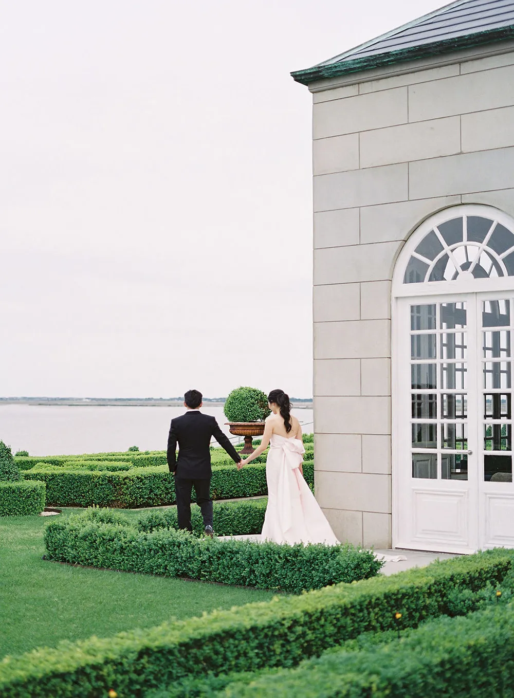 Photo by Lilikad Photography. theweddingnotebook.com