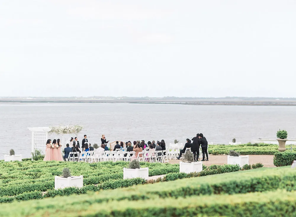 Photo by Lilikad Photography. theweddingnotebook.com