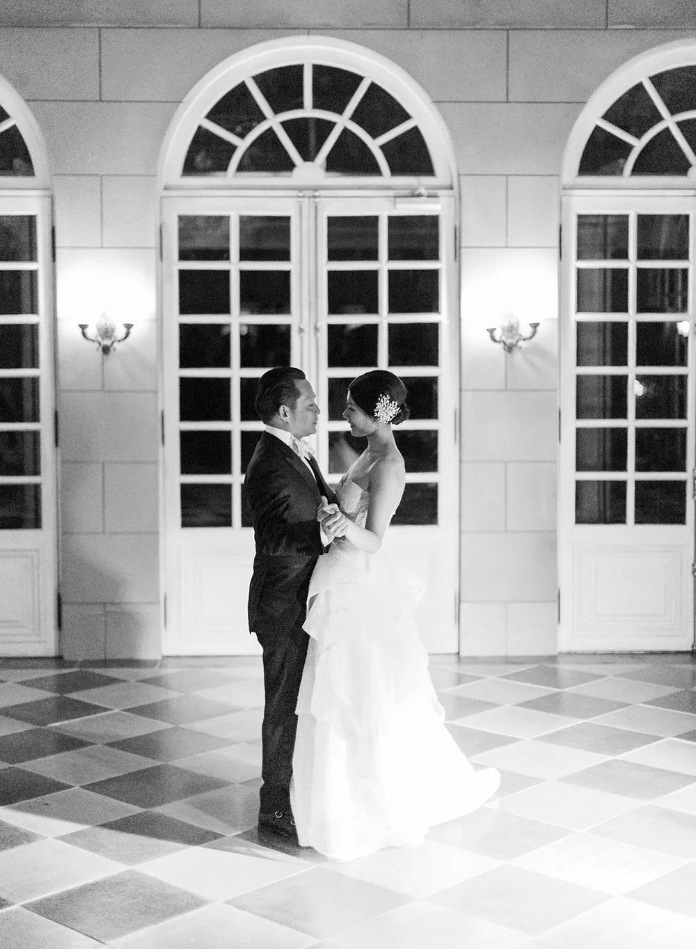 Photo by Lilikad Photography. theweddingnotebook.com