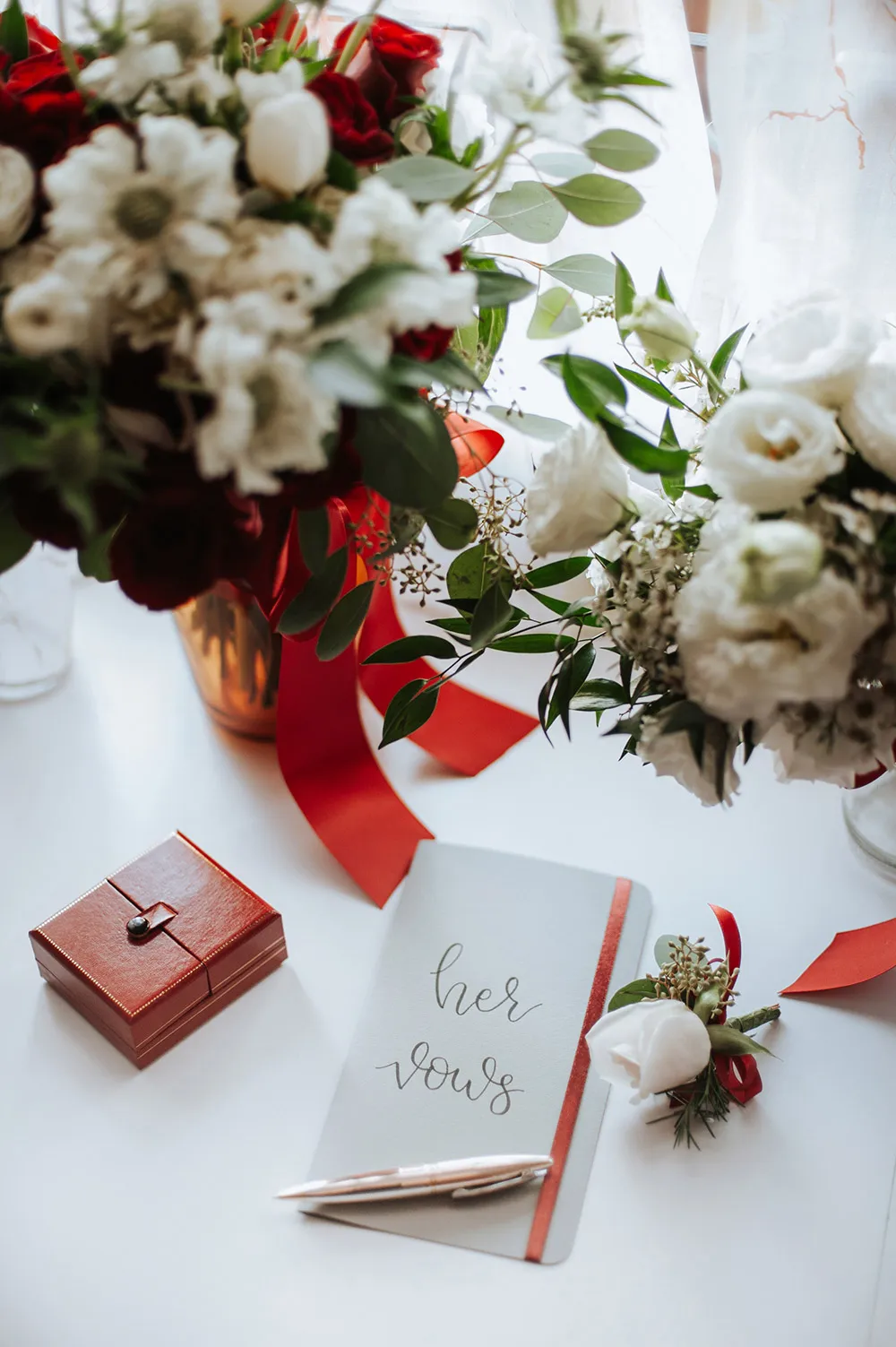 Photo by Munkeat Photography. theweddingnotebook.com