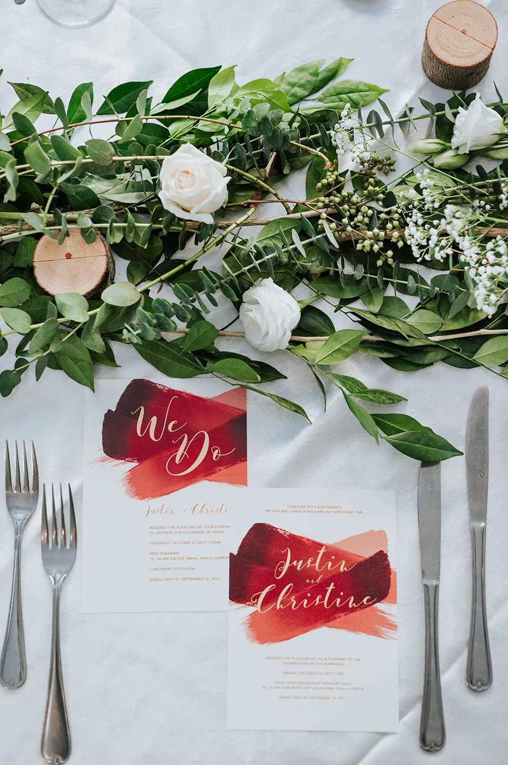 Photo by Munkeat Photography. theweddingnotebook.com