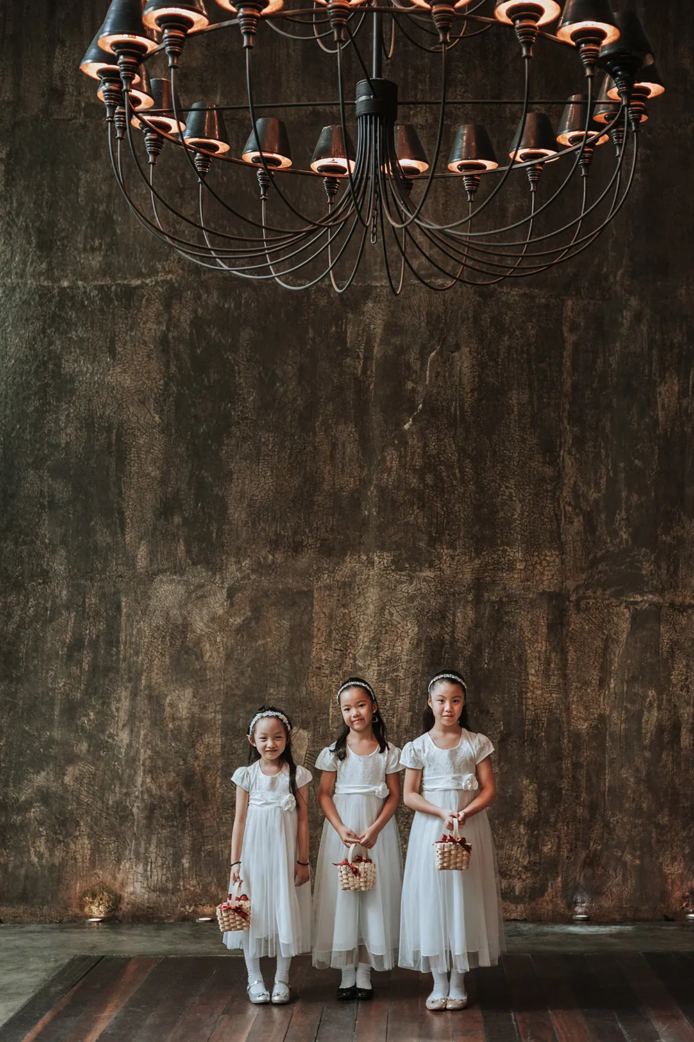 Photo by Munkeat Photography. theweddingnotebook.com