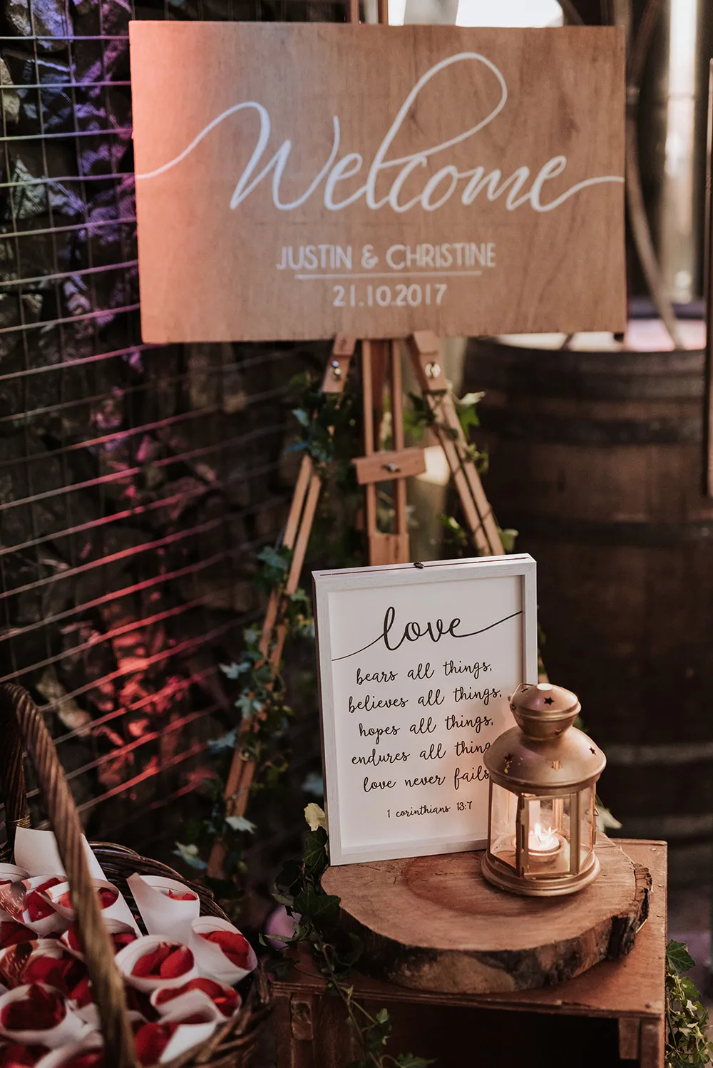 Photo by Munkeat Photography. theweddingnotebook.com