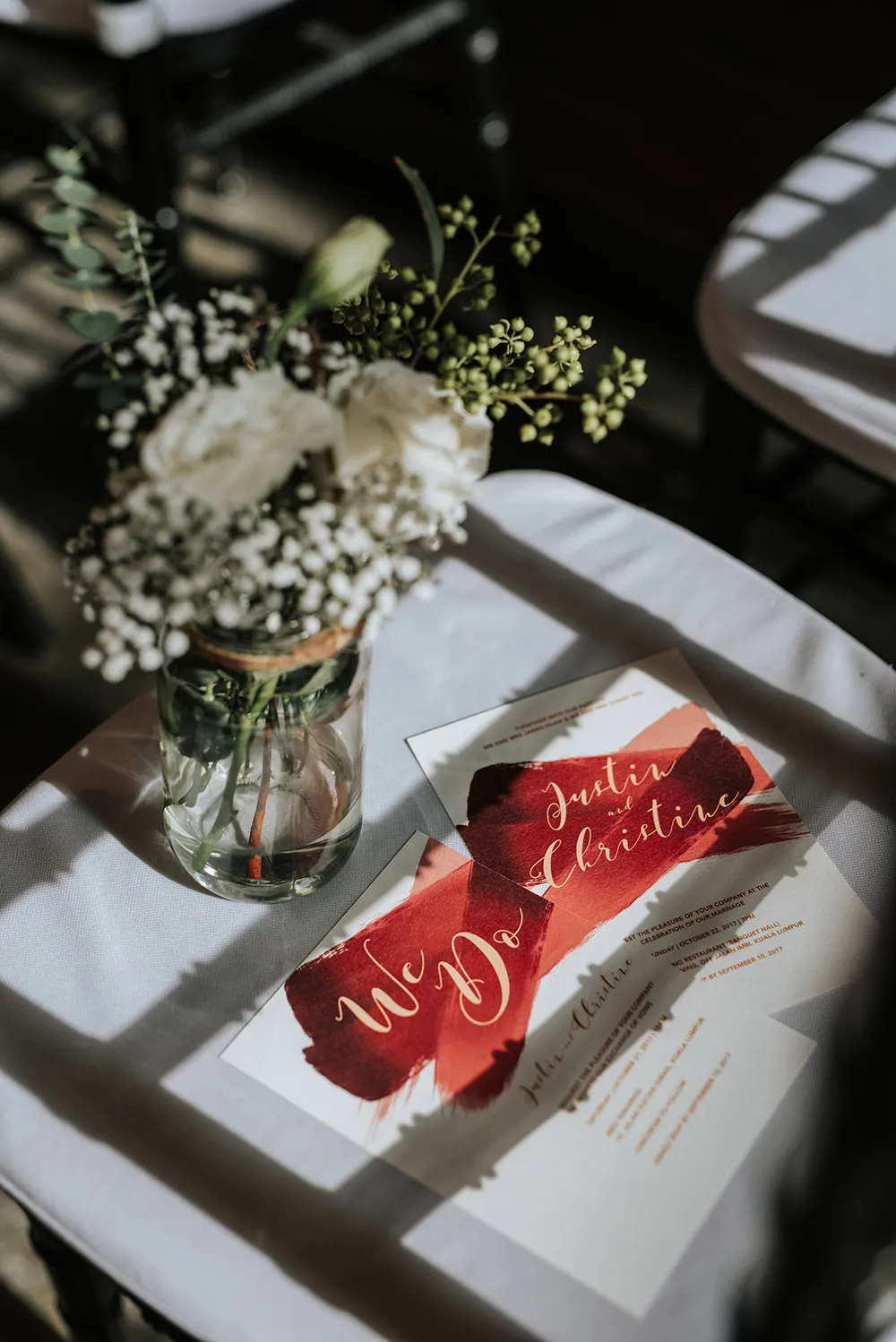 Photo by Munkeat Photography. theweddingnotebook.com