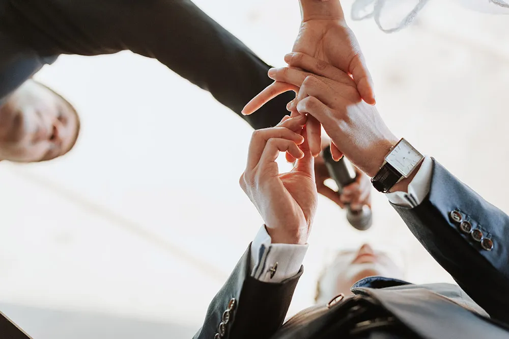 Photo by Munkeat Photography. theweddingnotebook.com