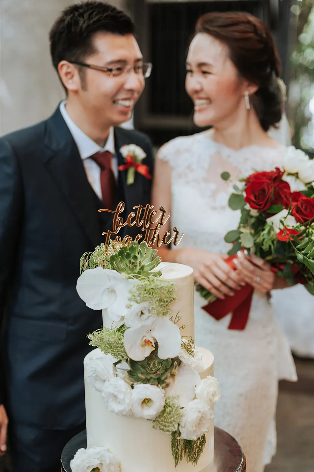 Photo by Munkeat Photography. theweddingnotebook.com