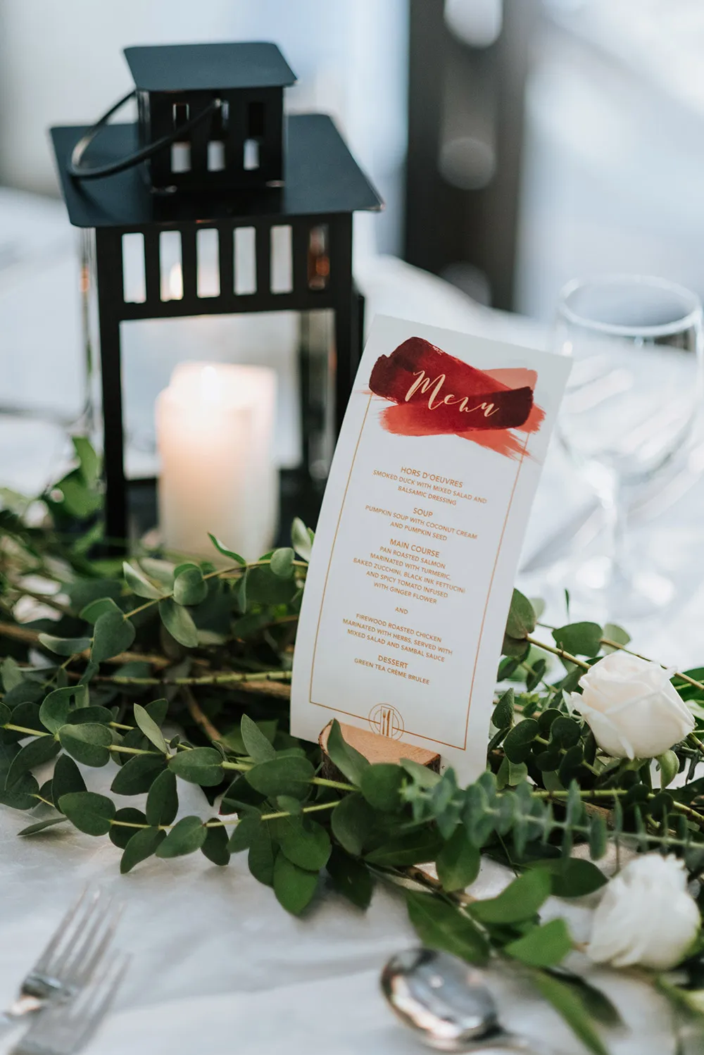 Photo by Munkeat Photography. theweddingnotebook.com