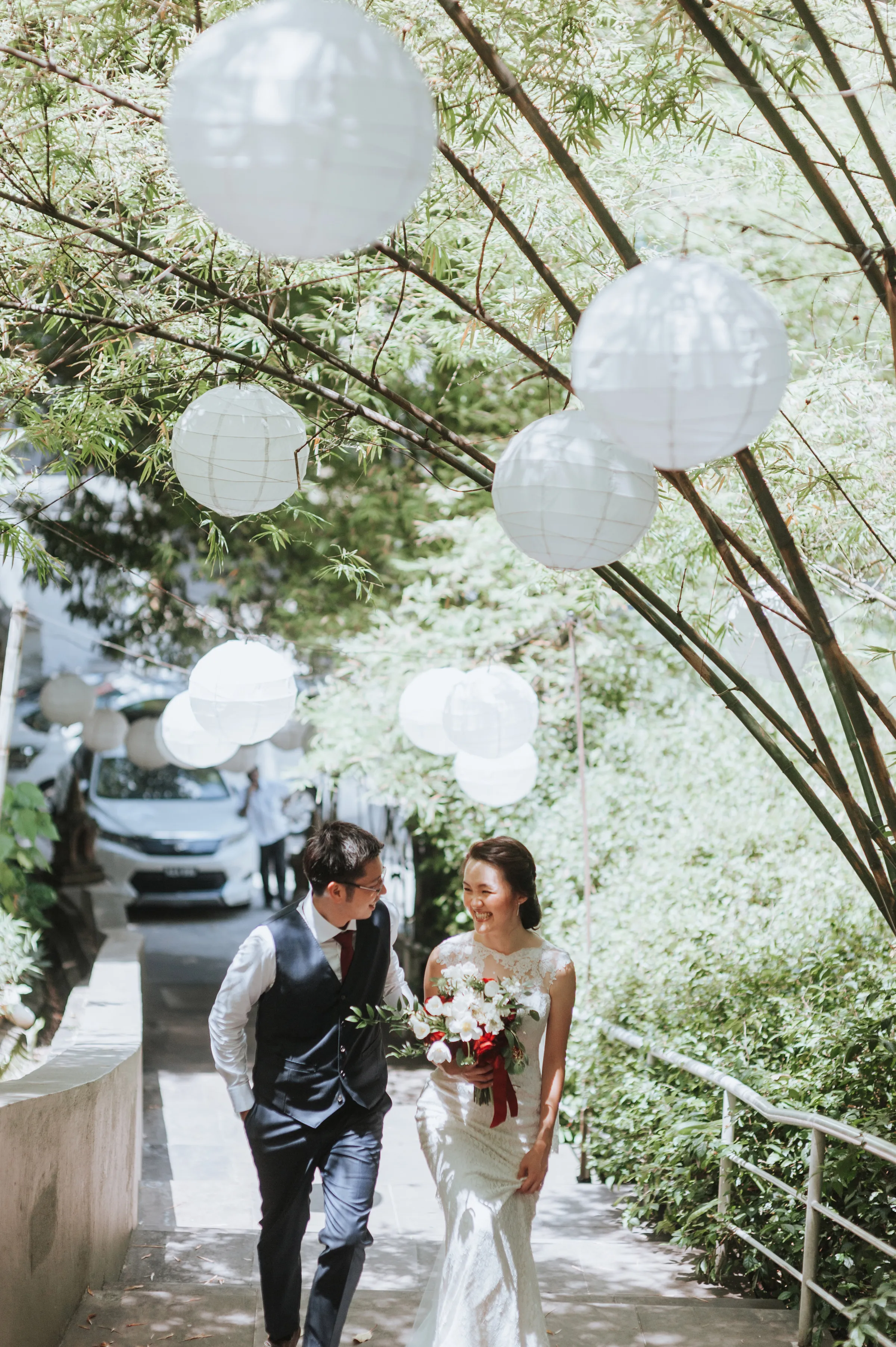 Photo by Munkeat Photography. theweddingnotebook.com