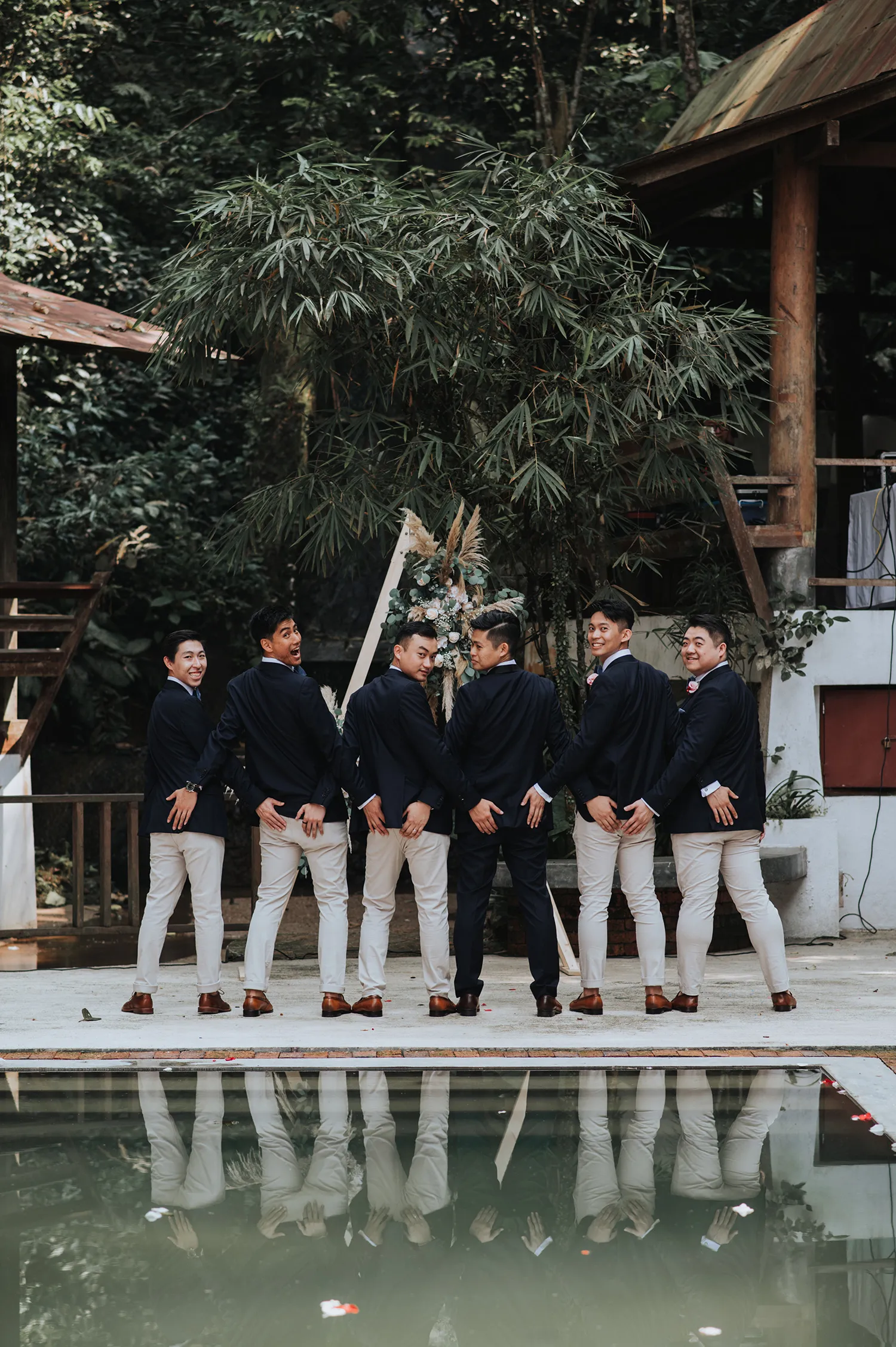 Zach Chin of Munkeat Studio. theweddingnotebook.com