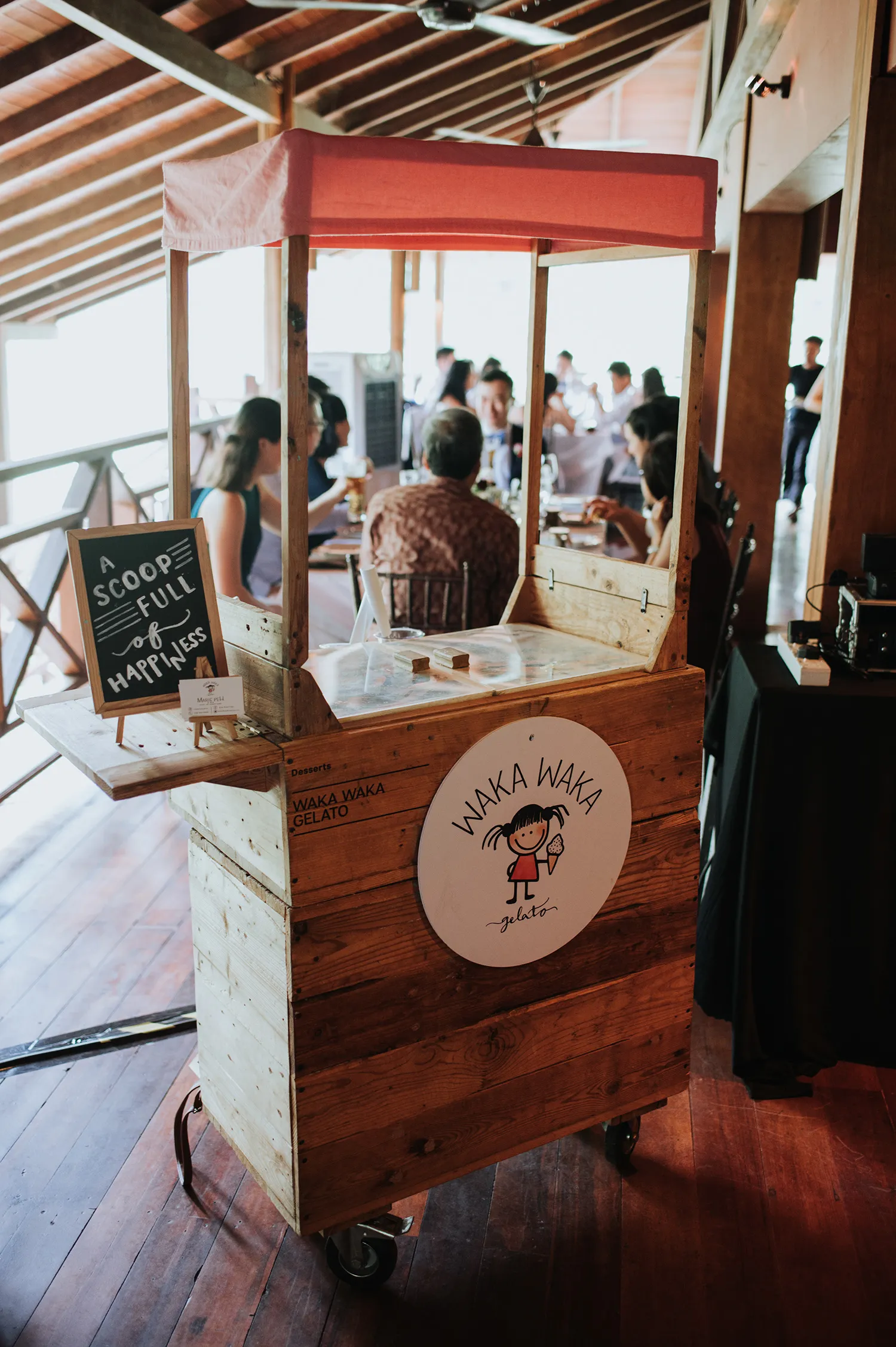 Zach Chin of Munkeat Studio. theweddingnotebook.com