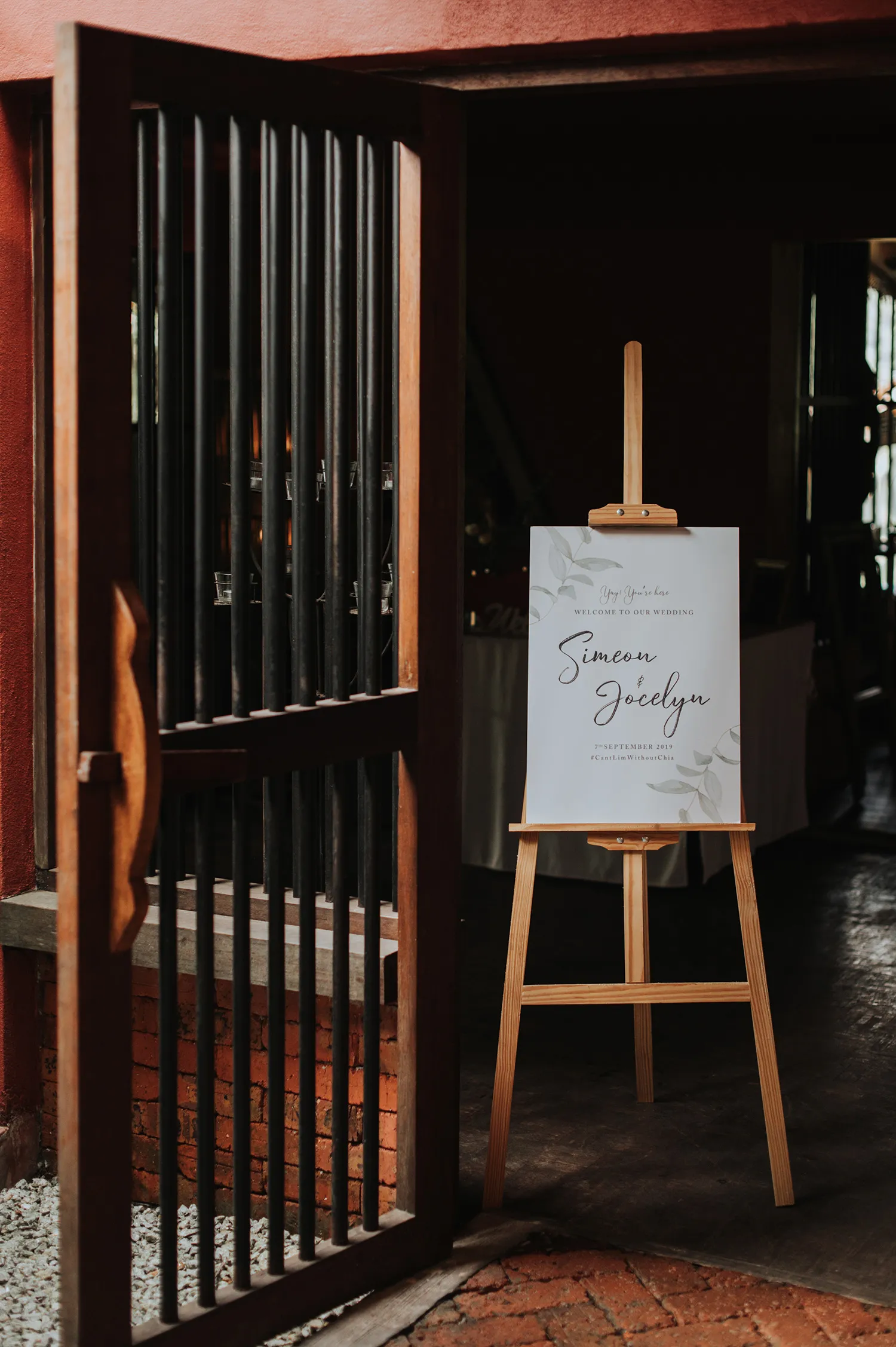 Zach Chin of Munkeat Studio. theweddingnotebook.com